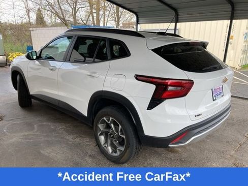 Used 2025 Chevrolet Trax LT w/ Driver Confidence Package FWD image 5