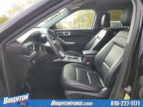 Used 2023 Ford Explorer XLT w/ Equipment Group 202A image 10