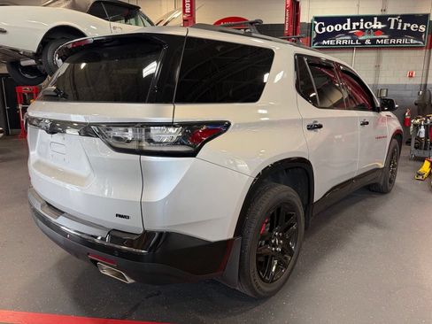 Used 2021 Chevrolet Traverse Premier w/ Redline Edition AWD/4WD image 5