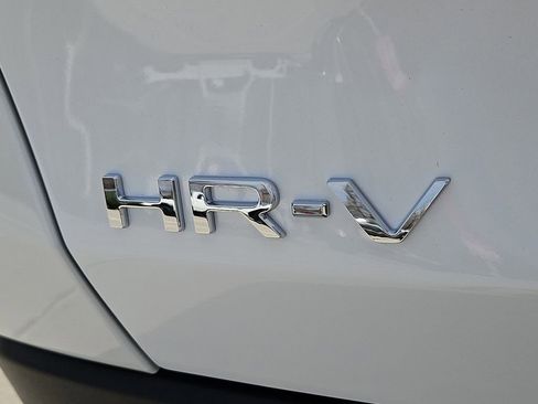 Certified 2026 Honda HR-V LX image 11