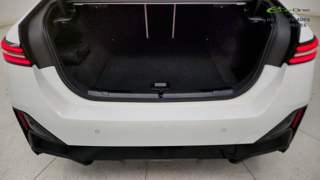 Used 2025 BMW i5 eDrive40 w/ M Sport Package AWD/4WD image 27