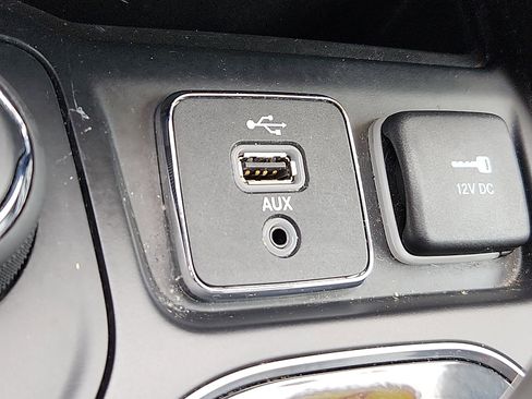 Certified 2019 Jeep Cherokee Limited AWD/4WD image 25