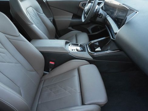 Certified 2025 BMW X3 xDrive30i image 12