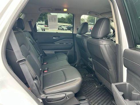 Used 2025 Nissan Pathfinder SL w/ Cargo Package FWD image 15