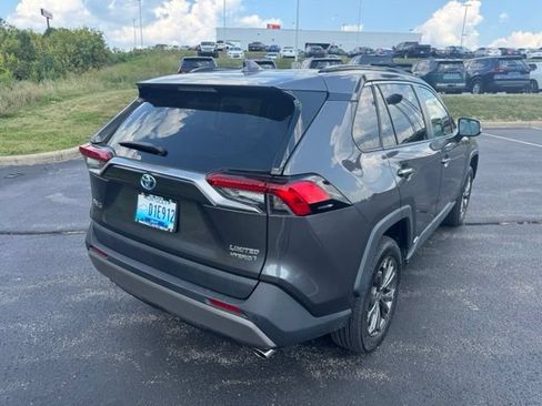 Used 2022 Toyota RAV4 Limited AWD/4WD image 3