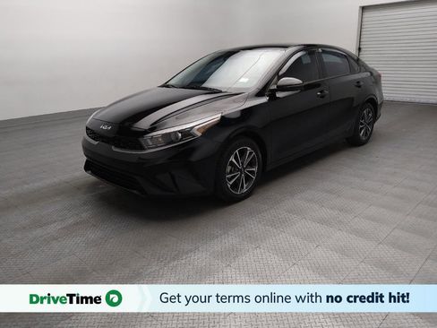 Used 2023 Kia Forte LXS w/ LXS Technology Package FWD image 1