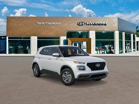 New 2026 Hyundai Venue SE image 2