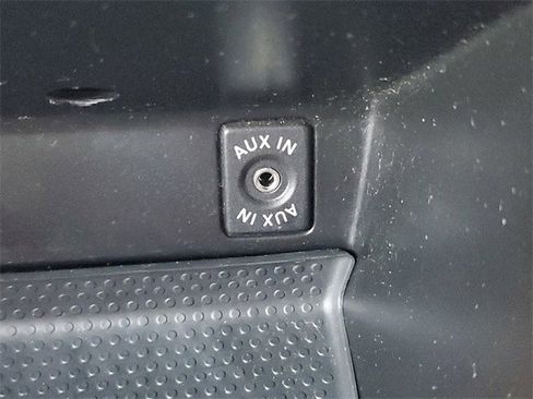 Used 2013 Volkswagen Beetle 2.0T image 21