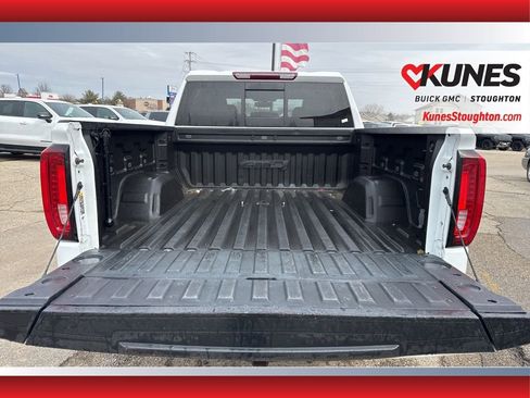 Used 2022 GMC Sierra 1500 AT4 w/ AT4 Preferred Package image 17