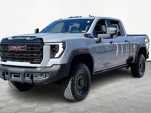 Used 2024 GMC Sierra 2500 AT4X w/ AT4X AEV Edition image 3