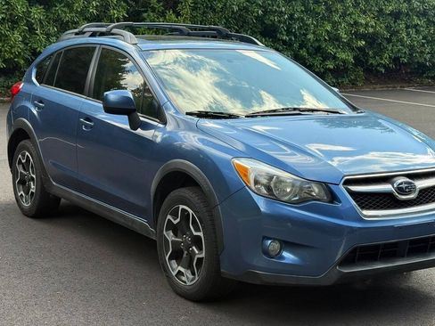 Used 2014 Subaru Crosstrek 2.0i Premium w/ Moonroof Package AWD/4WD image 3