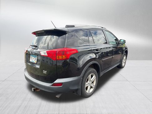 Used 2013 Toyota RAV4 XLE AWD/4WD image 12