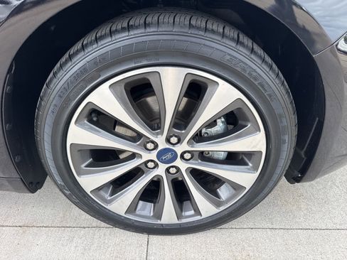 Used 2020 Ford Fusion SE AWD/4WD image 20