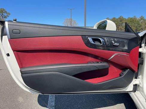 Used 2013 Mercedes-Benz SL 550 image 25