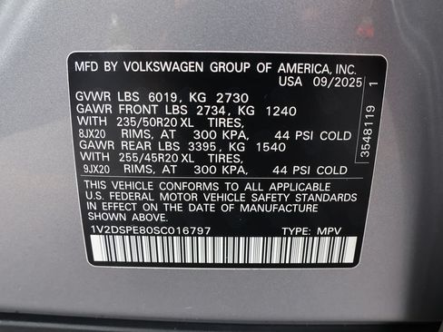 Certified 2025 Volkswagen ID.4 Pro AWD/4WD image 41