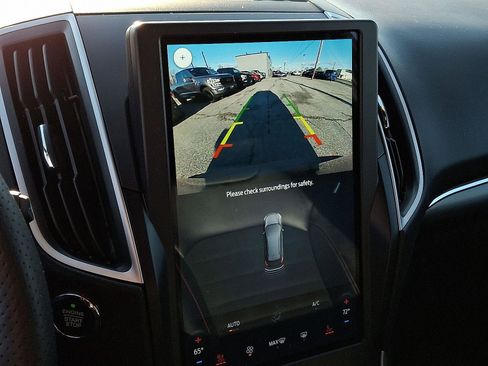 Used 2022 Ford Edge ST-Line w/ Class II Trailer Tow Package image 18