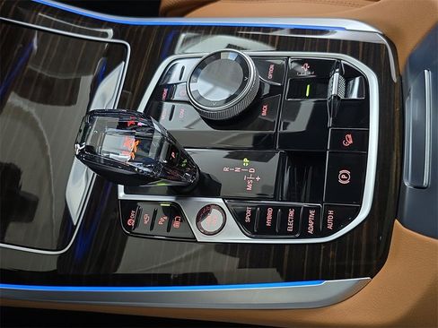 Used 2023 BMW X5 xDrive45e w/ Executive Package image 28