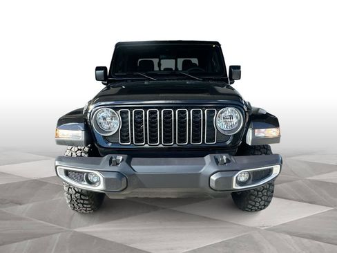 Used 2025 Jeep Gladiator Sport AWD/4WD image 3