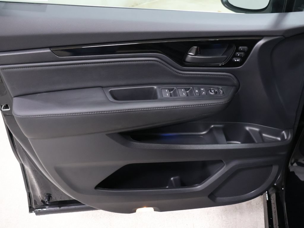 New 2026 Honda Odyssey Touring image 10