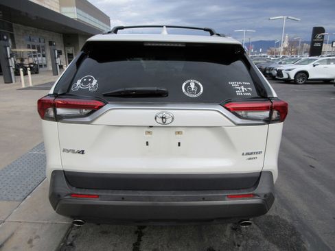 Used 2019 Toyota RAV4 Limited image 7