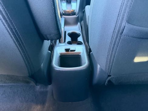 Used 2022 Nissan Kicks S image 16