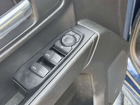 Used 2019 Chevrolet Silverado 1500 Custom Trail Boss AWD/4WD image 14