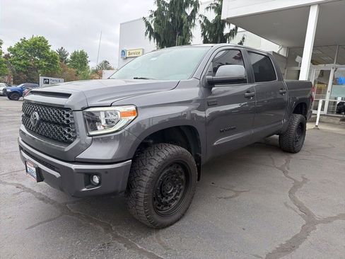 Used 2019 Toyota Tundra Platinum AWD/4WD image 1