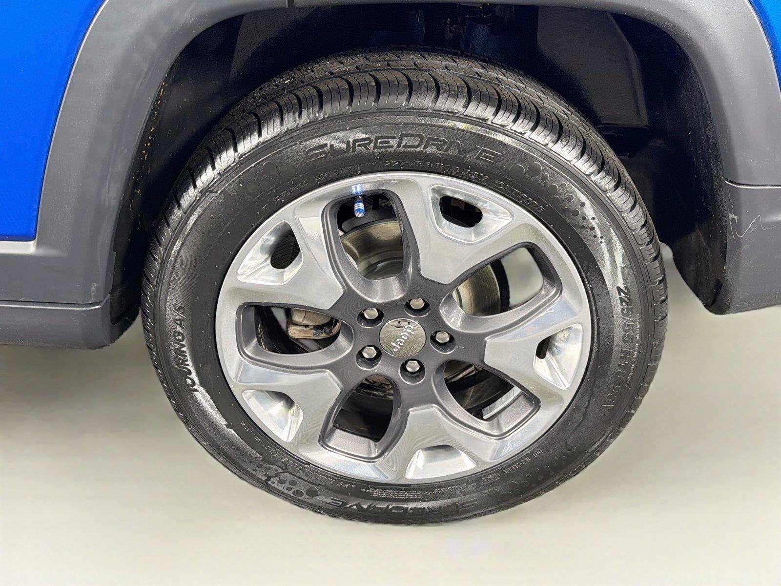 Used 2019 Jeep Compass Limited AWD/4WD image 34