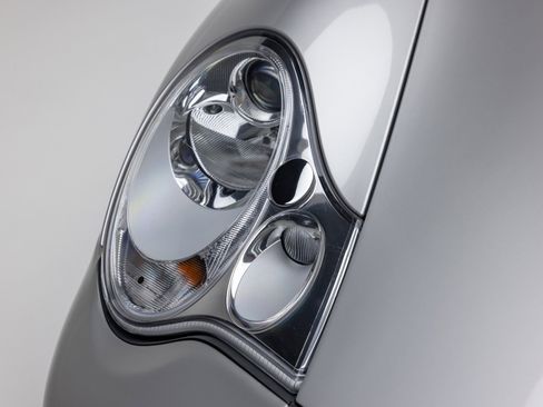 Used 2003 Porsche 911 GT2 RWD image 43