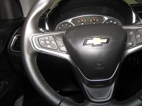 Used 2022 Chevrolet Equinox LT image 21