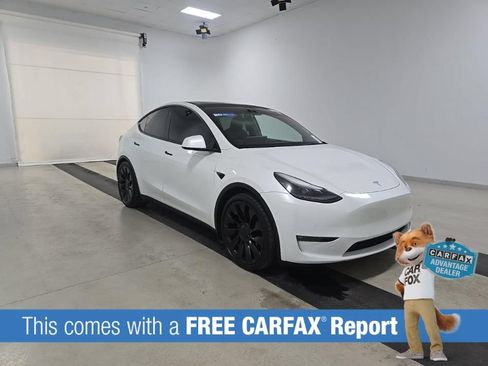 Used 2022 Tesla Model Y Performance AWD/4WD image 3