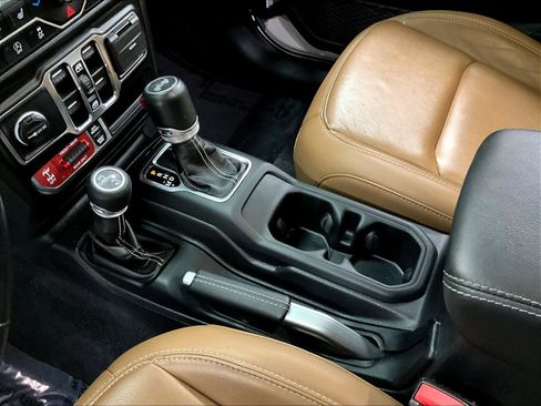 Used 2021 Jeep Wrangler Unlimited Rubicon image 19