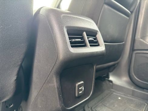 Used 2022 GMC Terrain SLE w/ Driver Convenience Package AWD/4WD image 10