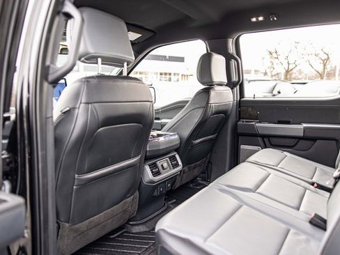 Used 2022 Ford F150 Lightning Lariat image 30