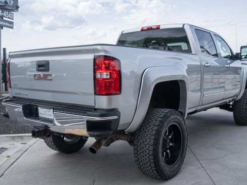 Used 2015 GMC Sierra 2500 SLT w/ Suspension Package, Off-Road AWD/4WD image 9