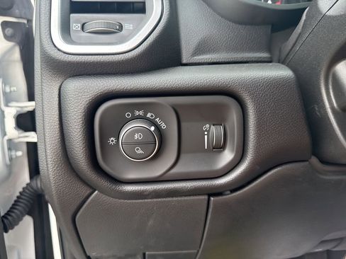 New 2025 RAM 2500 Big Horn AWD/4WD image 19