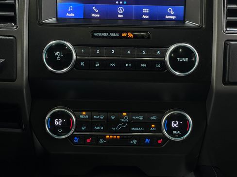 Used 2021 Ford Expedition XLT image 25