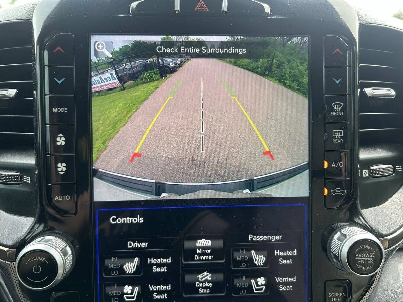Used 2021 RAM 1500 Limited w/ Off Road Group AWD/4WD image 17