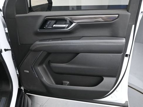 Used 2025 GMC Yukon Elevation w/ LPO, Floor Liner Package AWD/4WD image 12