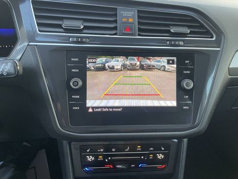 Used 2022 Volkswagen Tiguan SE AWD/4WD image 29