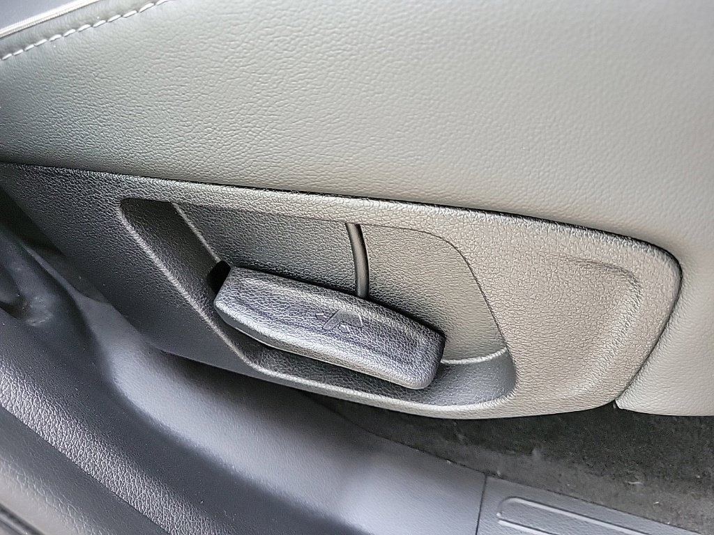 Used 2023 Hyundai Santa Fe Limited AWD/4WD image 14