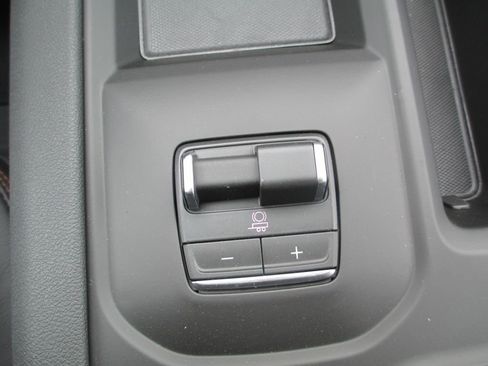 New 2026 GMC Sierra 2500 AT4 AWD/4WD image 19
