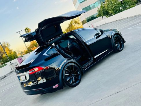 Used 2021 Tesla Model X Long Range image 48