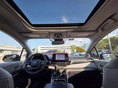 Used 2021 Toyota Sienna Limited