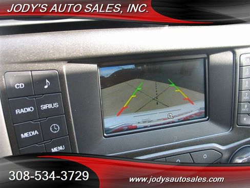 Used 2018 Ford Fusion SE FWD image 18