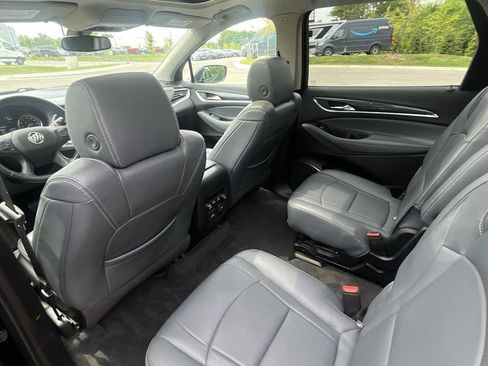 Used 2019 Buick Enclave Essence AWD/4WD image 14