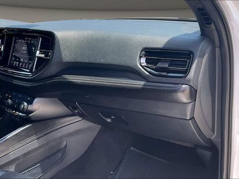 Used 2022 Dodge Durango GT AWD/4WD image 15
