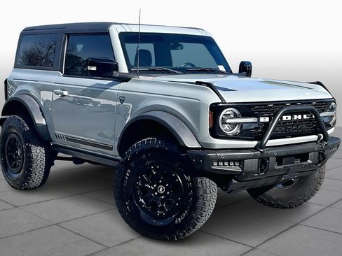 Used 2021 Ford Bronco First Edition image 3