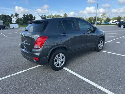 Used 2019 Chevrolet Trax LS FWD image 5