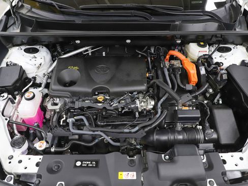 Used 2025 Toyota RAV4 LE image 29